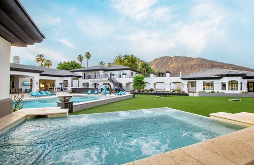 Charnwood Casa | Resort-Style Villa | Pool Pickleball Golf Relaxation