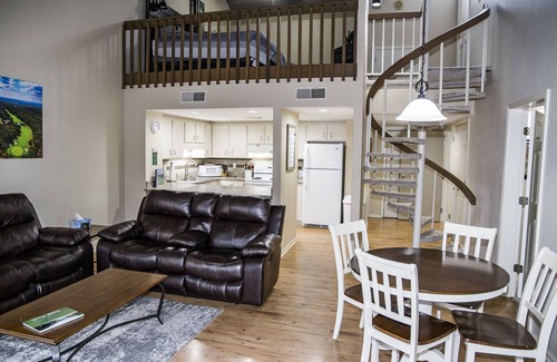 Fairfield Glade Villa | Villa de golf de dos dormitorios más loft en hermosa comunidad de golf