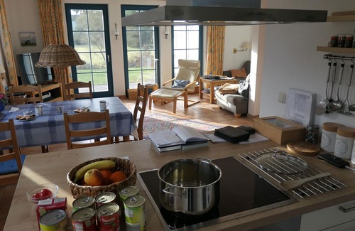 Wieck auf dem Darss Casa | Cómoda casa con techo de paja en 6,000 metros cuadrados de tierra natural cerca del puerto de Wieck