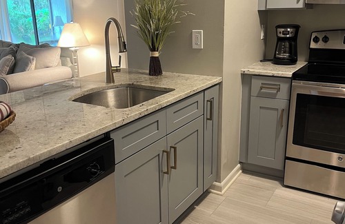 Nichols Condominio | Rest, Relaxation and Fun - Beautiful 2 Bedroom, 2 Bath Condo with Pool