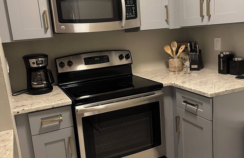 Nichols Condominio | Rest, Relaxation and Fun - Beautiful 2 Bedroom, 2 Bath Condo with Pool