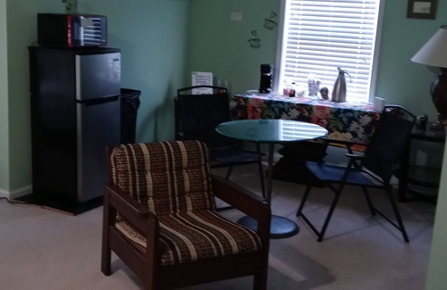 Dallas Casa | Rest time best time/A treat retreat and time to recuperate