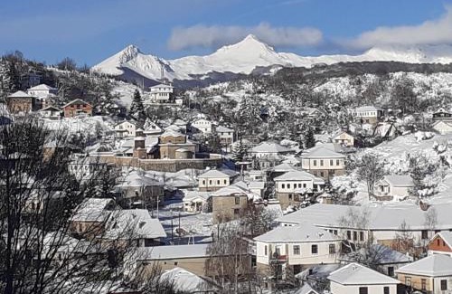 Lazaropole Cama Y Desayuno | Restaurant and Apartments - T'ga za Jug Lazaropole