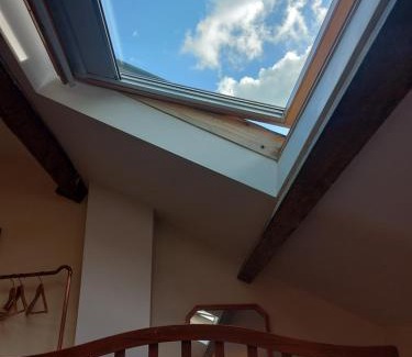 Mytholmroyd Casa | Restful room in riverside spot