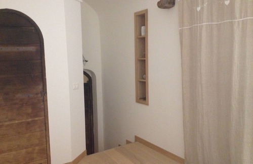 Muro Otro | Molino del siglo XVIII restaurado con madera y campo contiguo, a 7 km del mar.