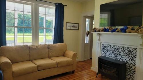 Roseland Casa | Restored 1900s Historic Home - Jonesboro, VA