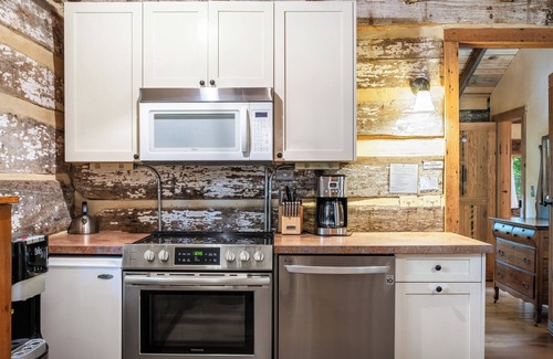 Afton Cabina | Restaurada Cabina Doble sesión en 400 Montaña Acres