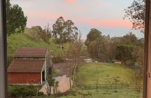 Petaluma Casa | Restored farmhouse with acres of privacy