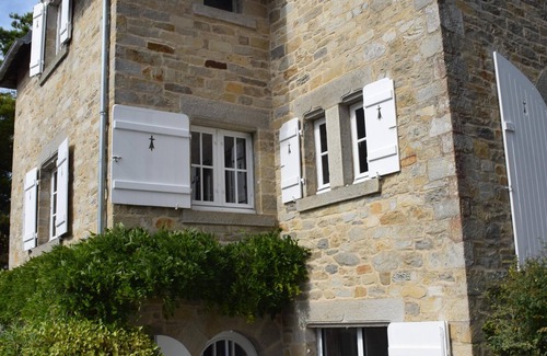 Saint-Cast-le-Guildo Villa | Villa de piedra restaurada, 7 dormitorios acceso inmediato a la gran playa