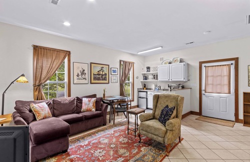 Barium Springs Cabaña | Descanso y relajación en el campo