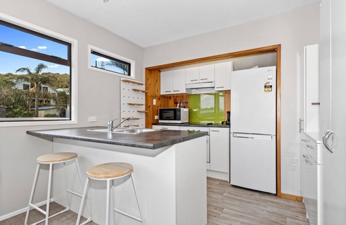 Russell Casa | Retreat at Tapeka Point - Russell Holiday Home