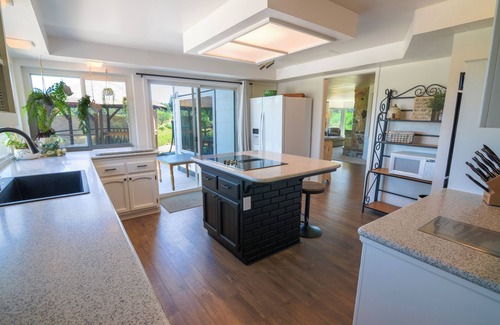 Apple Hill Otro | Retreat - Heart of Apple Hill 5-bedroom farmhouse in Camino