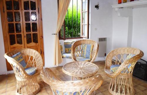 Villeneuve-dʼAllier Casa | Retreat in Villeneuve-d'Allier