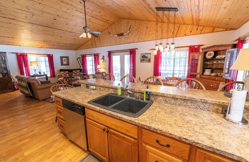 Cambridge Springs Casa | 3 casas de lago en el país, hasta 30 personas