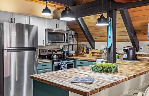 Skykomish Cabina | Retro A-Frame Cabin - Hot tub