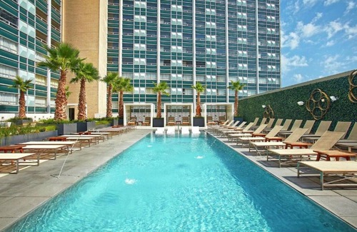 Downtown Dallas Casa | Retro-chic hotel in downtown Dallas