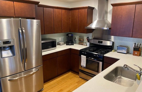 Blackshear-Prospect Hill Casa | Retro Cowyboy Villa in the Heart of Austin