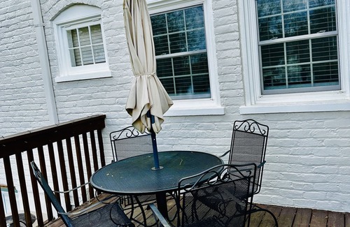 Lynchburg Casa | Retro Modern Restored 1930's-Home Near Downtown Lynchburg & LU