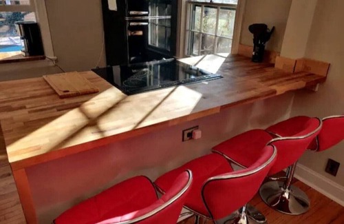 East Raleigh Casa | Retro Retreat | 2BR + King Bed, Porch & Fire Pit