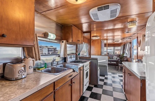 Tombstone Casa | Caravana-Premier-Baño con ducha