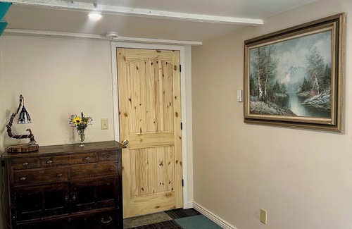 Loveland Cabina | Retro yAy frAme cabin by Estes park