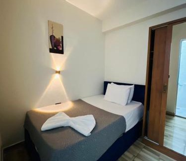 Qasr an-Nil Hotel | Revento Court