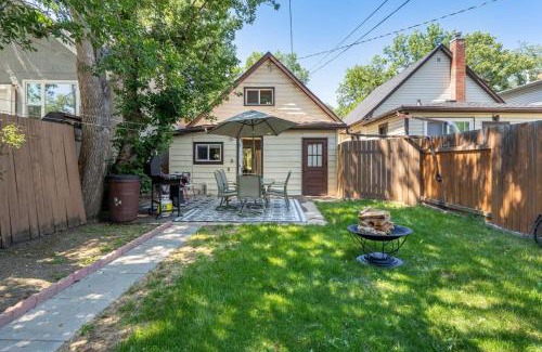 Drumheller Casa | Rex Retreat Family