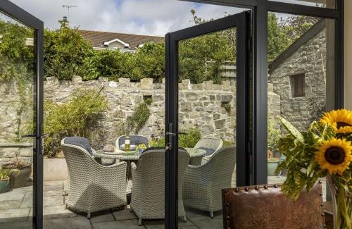 Vale of Glamorgan Casa | Rexton House