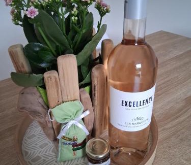 La Garde-Freinet Apartamento | Rez de Jardin d'une Bastide VILLA LA GARDI avec Piscine privée