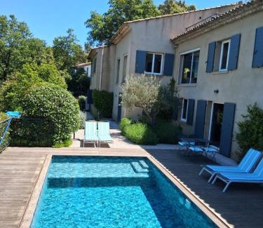 La Garde-Freinet Apartamento | Rez de Jardin d'une Bastide VILLA LA GARDI avec Piscine privée