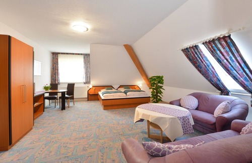 Poppenhausen Hotel | Rhön Hotel Sonnenhof - Restaurant & Café