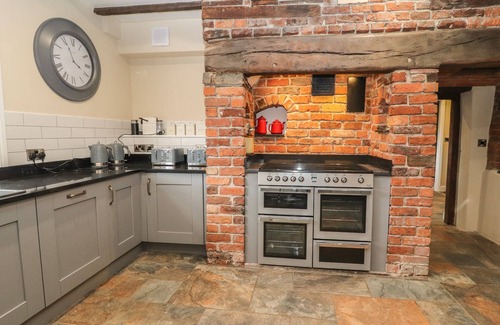 Llanymynech Cabaña | Rhandregynwen Hall