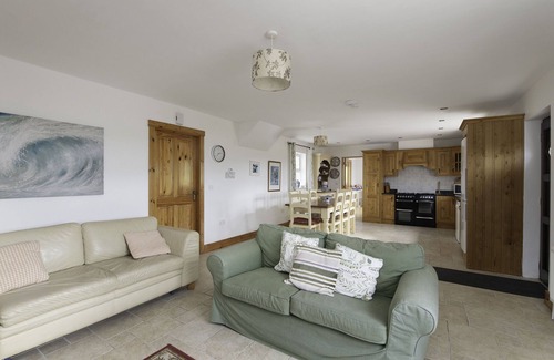 Ardnatrush Casa | Rhea Holiday Home Bantry by Interhome