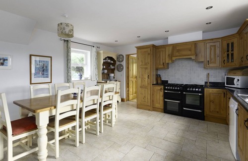 Ardnatrush Casa | Rhea Holiday Home Bantry by Interhome