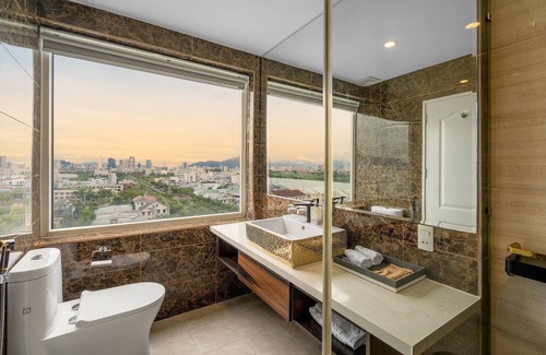 Ngu Hanh Son Hotel | RHM Luxury Hotel and Suite