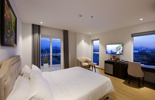 Ngu Hanh Son Hotel | RHM Luxury Hotel and Suite