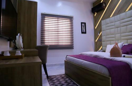 Abuja Apartamento | Rhodabode Apartments. A Luxury 3 bedroom bungalow.