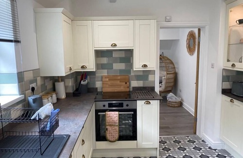 Blaencwm Casa | Rhondda Tunnel Cottage by StayStaycations