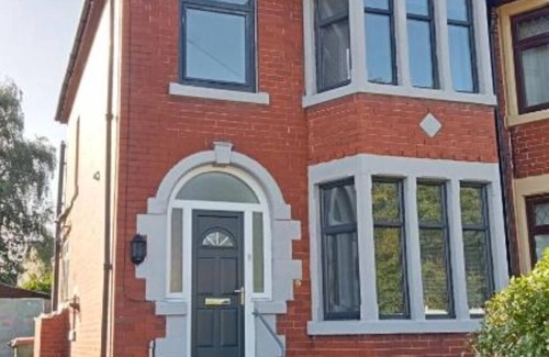 Higher Walton Casa | Ribbleton Rendezvous in Preston