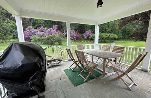 Emporium Casa | Rich Valley Estate 8 bdrm 12 bds 7 fireplaces 8 bath+Swim hole,Hunting & fishing