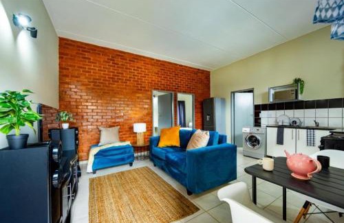 Lombardy East Apartamento | Richards Accommodation