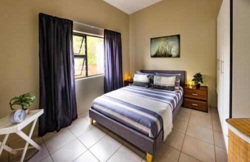 Lombardy East Apartamento | Richards Accommodation