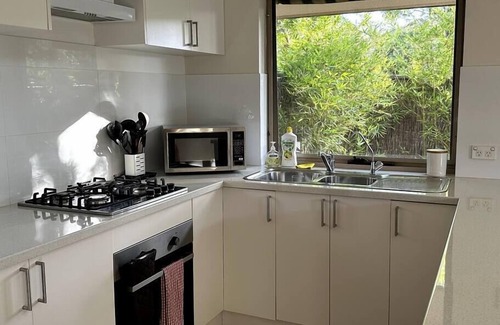 Ridleyton Casa | Ridleyton Hideaway - 4 bed home near CBD