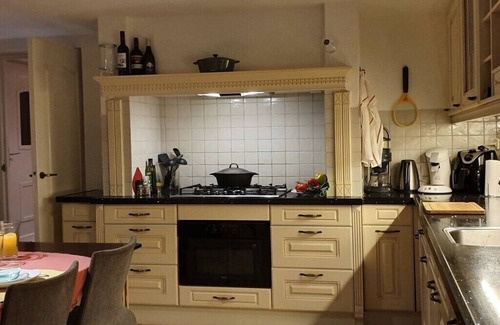 Poederoijen Casa | Amplia casa de vacaciones cerca del centro