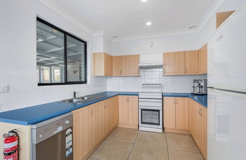 Crescent Head Apartamento | RIGHT IN THE CENTRE OF IT ALL WITH OCEAN VIEWS & PET FRIENDLY!