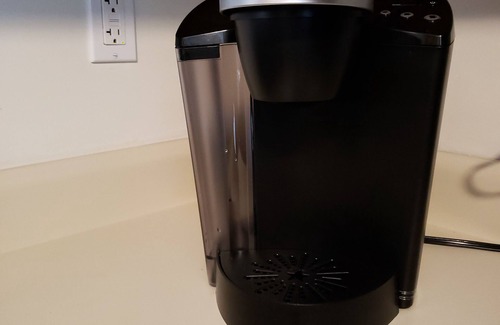 Lochmere Condominio | Justo en el agua en el lago Winnisquam, con balcón, muelle y playa de arena