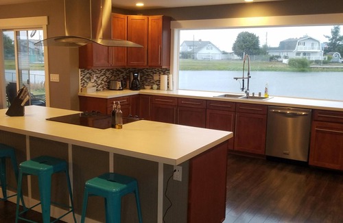 Ferndale Casa | Rikki ... Hermosa casa del lago.