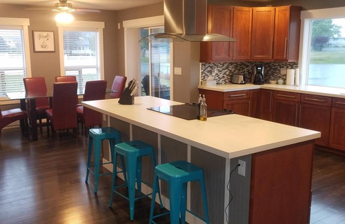 Ferndale Casa | Rikki ... Hermosa casa del lago.