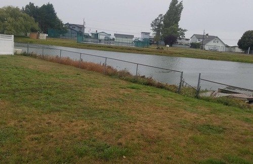 Ferndale Casa | Rikki ... Hermosa casa del lago.