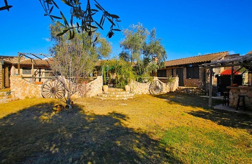 Requena Apartamento | Rio Indio Rural Home with pool
